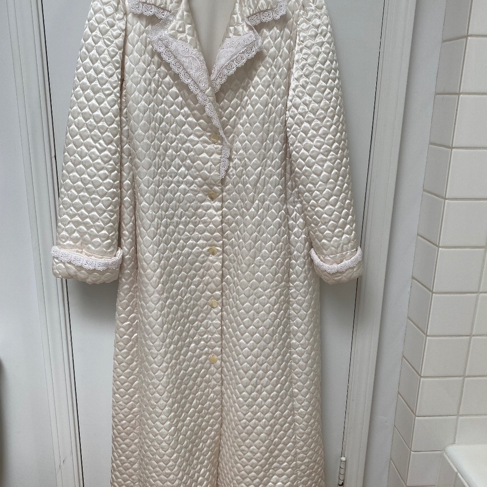 Christian Dior quilted full-length robe